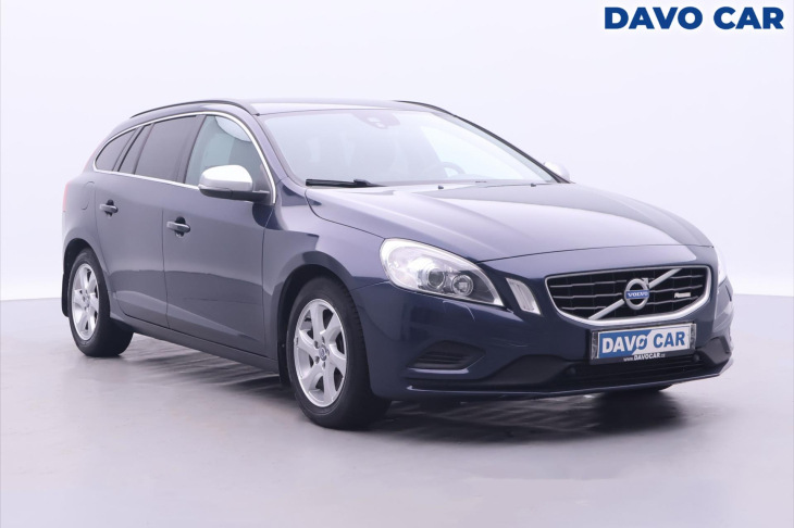 Volvo V60 2,4 D4 V5 120kW AWD R-design
