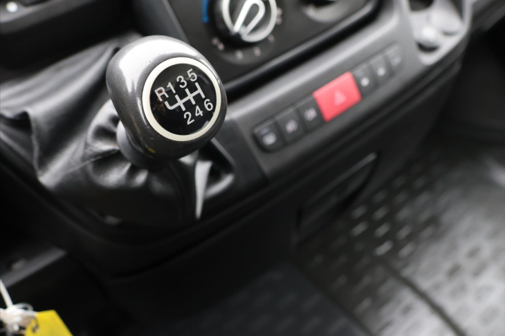 Peugeot Boxer 2,2 HDi 88kW L4H3 CZ 8 palet