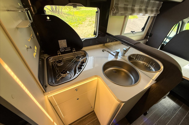 CI Caravans International Ostatní 2.0 CI Magis Plus 84 CZ DPH obytný automobil