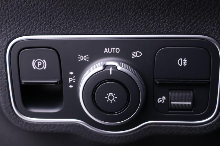 Mercedes-Benz GLB 2,0 200d 4Matic AMG Premium