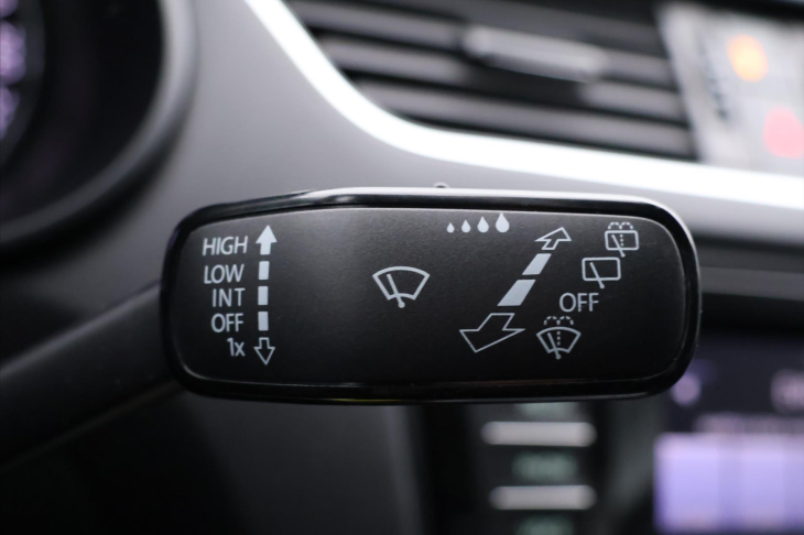 Škoda Octavia 1,4 TSI 103kW Elegance Xenon