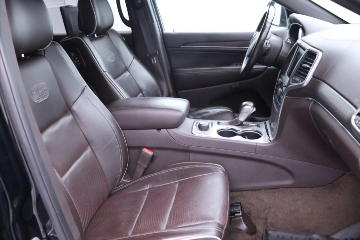 Jeep Grand Cherokee 3,0 184kW Overland 4WD CZ