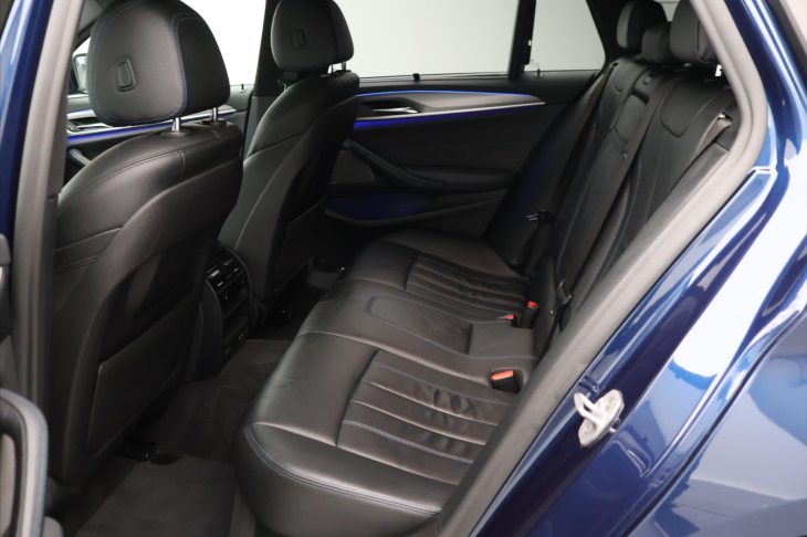 BMW Řada 5 3,0 530d xDrive 195kW M-paket