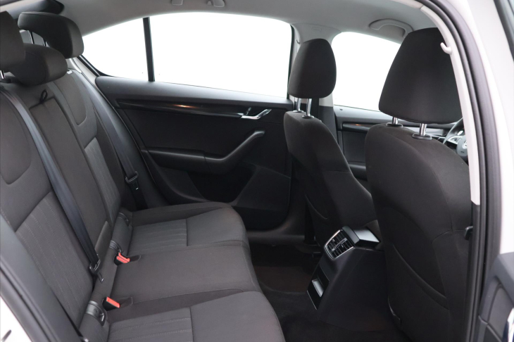Škoda Octavia 1,6 TDI CZ Style LED Kessy