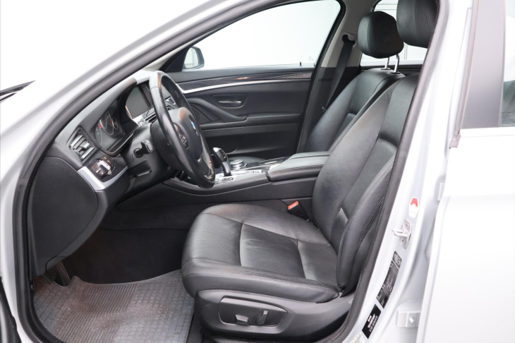 BMW Řada 5 2.0 520d 135kW Aut. Xenon Navi CZ