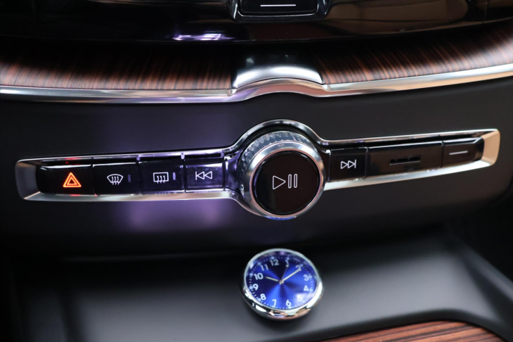 Volvo XC60 2,0 B5 AWD 184kw Ultra Dark