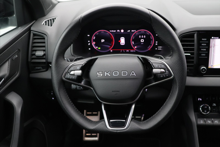 Škoda Karoq 2,0 TDI Sportline 4x4 DSG 1.maj.