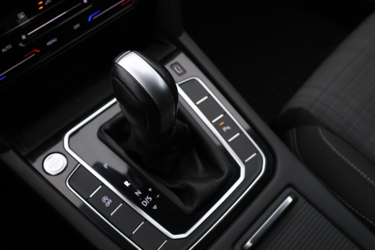 Volkswagen Passat 2,0 110kW BMT DSG Business Variant