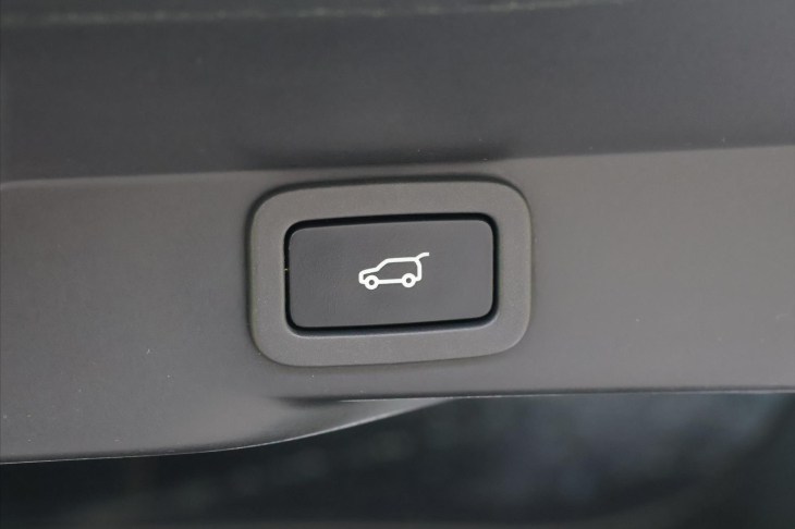 Land Rover Range Rover Sport 3,0 SDV6 215kW Kůže Kamera CZ