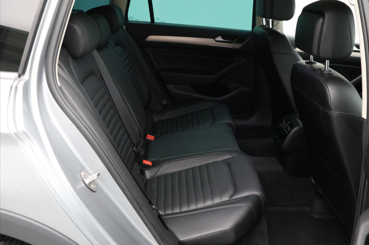 Volkswagen Passat 2,0 TSI 162kW 4Motion DSG Alltrack