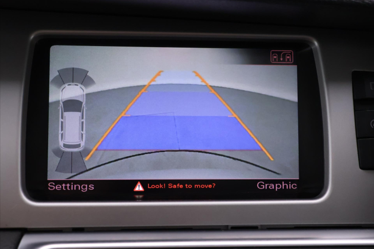 Audi Q7 3,0 TDI 4x4 7-Míst CZ 1. Maj.