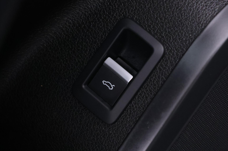 Audi Q5 2,0 40TDI S-line quattro DPH