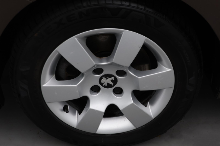Peugeot 5008 1,6 HDI 88kW Allure 7-Míst DPH