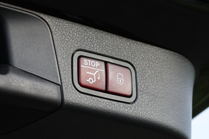 Mercedes-Benz GLB 2,0 200d 4MATIC AMG Premium+