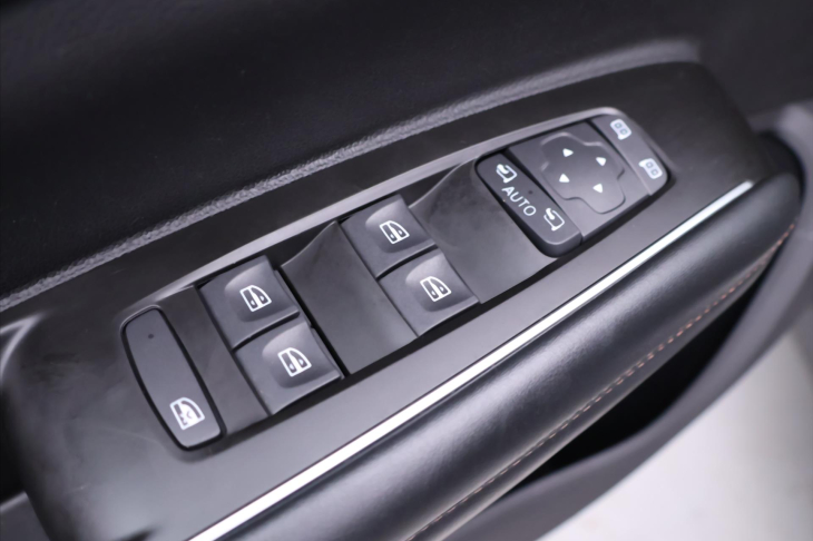 Renault Koleos 2,0 dCi 135 kW Initale Paris CZ