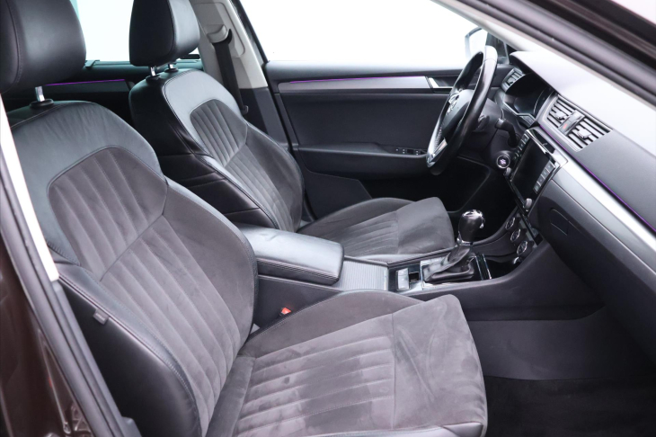 Škoda Superb 2,0 TDI 110kW Style CZ