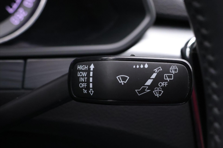 Škoda Superb 2,0 TDI 110kW DSG Navi DPH