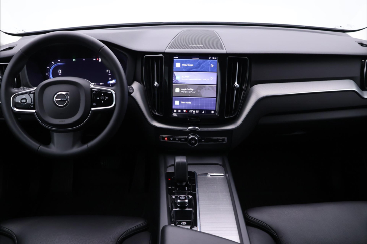 Volvo XC60 2,0 B5 173kW AWD Plus Dark CZ