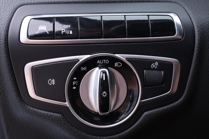 Mercedes-Benz Třídy C 2,1 220d 125kW Aut. Kůže LED