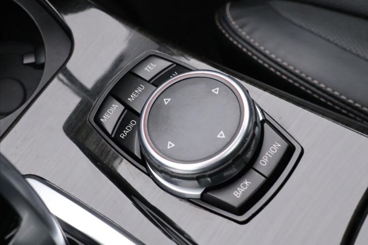 BMW Řada 5 3,0 D 190 kW X-Drive Luxury Line