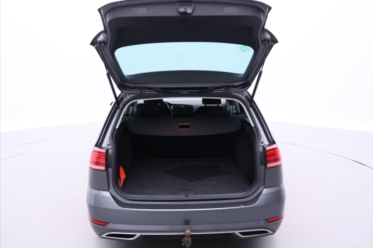 Volkswagen Golf 1,5 TGI 96kW Highline DSG CZ DPH