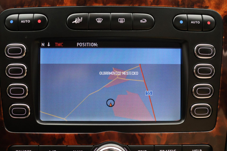 Bentley Continental Flying Spur 6,0 W12 412 kW 4x4 Kůže DPH