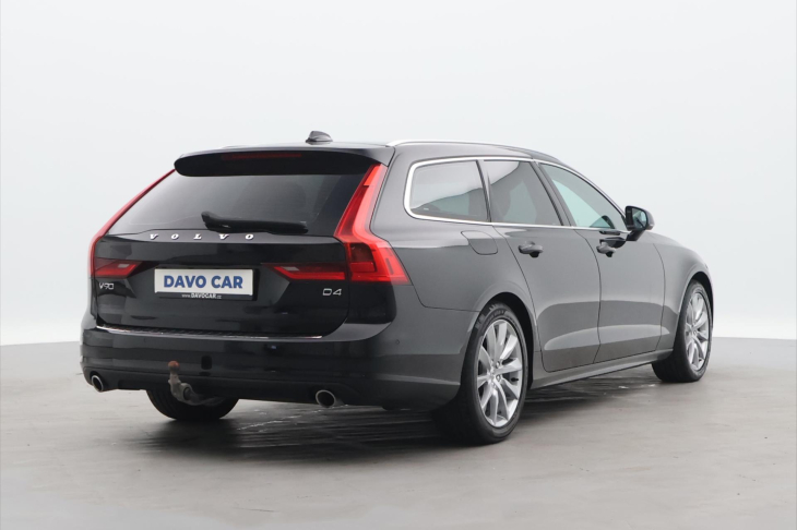 Volvo V90 2,0 D4 140kW Drive-E Momentum Aut.