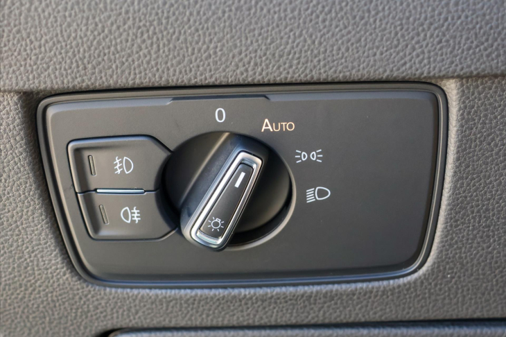 Volkswagen Passat 2,0 TDI DSG Matrix Virtual DPH
