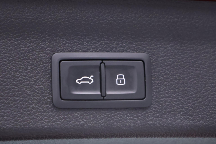 Audi Q3 2,0 TDI 110kW Advanced CZ DPH