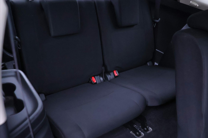 Mitsubishi Outlander 2,3 DI-D 110kW 4WD CZ Instyle