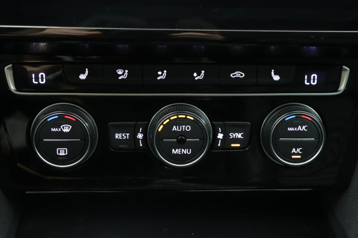 Volkswagen Passat 2,0 TDI 176kW DSG 4M Highline