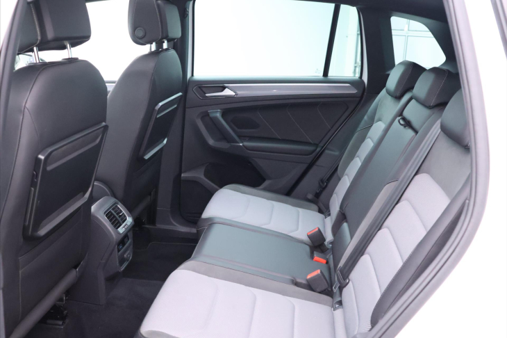 Volkswagen Tiguan 2,0 TDI DSG 4M CZ R-Line LED
