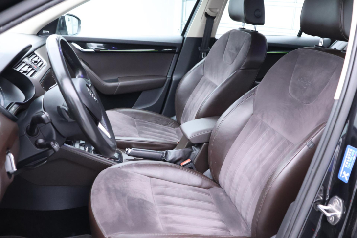 Škoda Octavia 2.0 TDI 110kW DSG L&K LED CZ