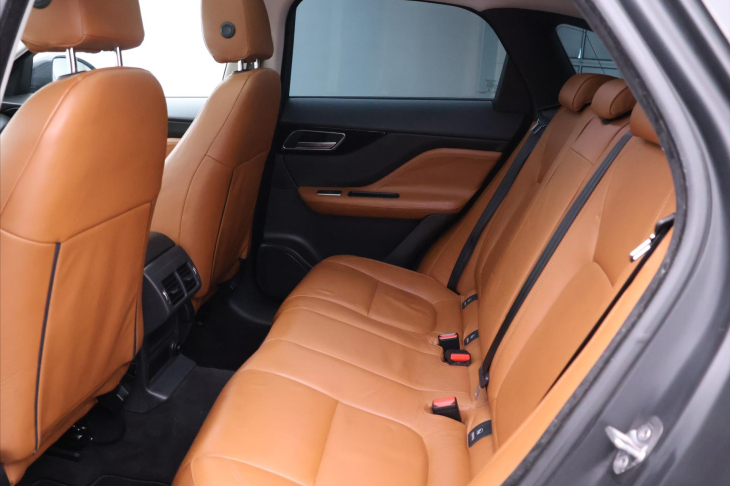 Jaguar F-Pace 2,0 132kW Auto Panorama 20d