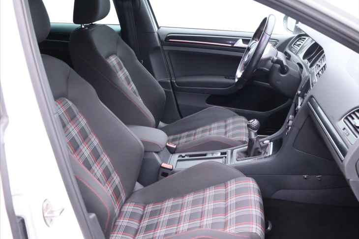 Volkswagen Golf 2,0 GTI 169kW Performance