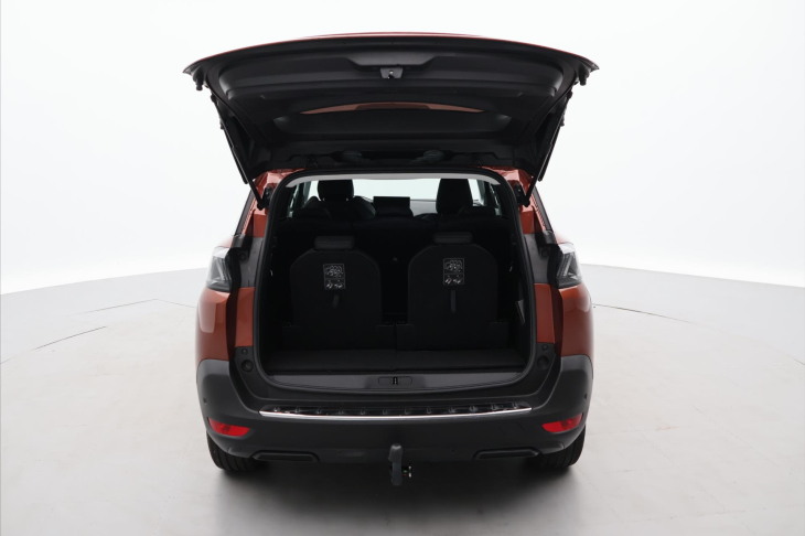 Peugeot 5008 1.2 PT 96kW Allure 7-Míst DPH