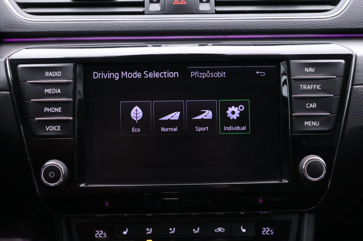 Škoda Superb 2,0 TDI 110kW Style CZ