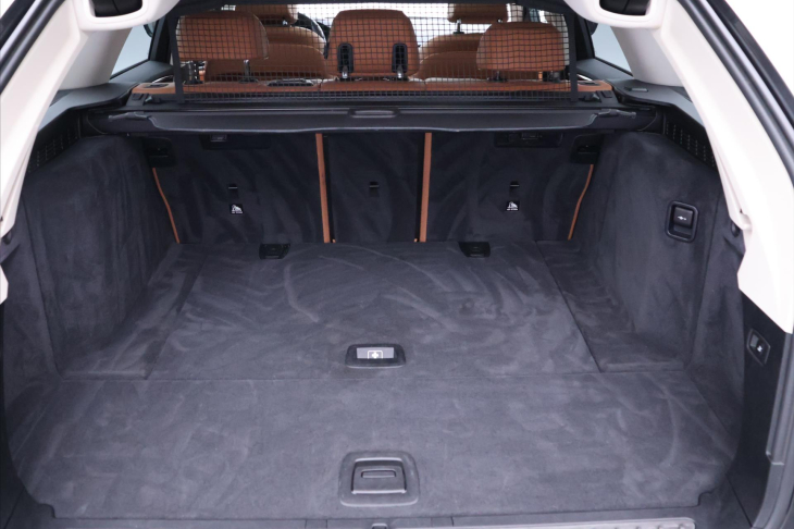 BMW Řada 5 2,0 520da 120kW Sportline