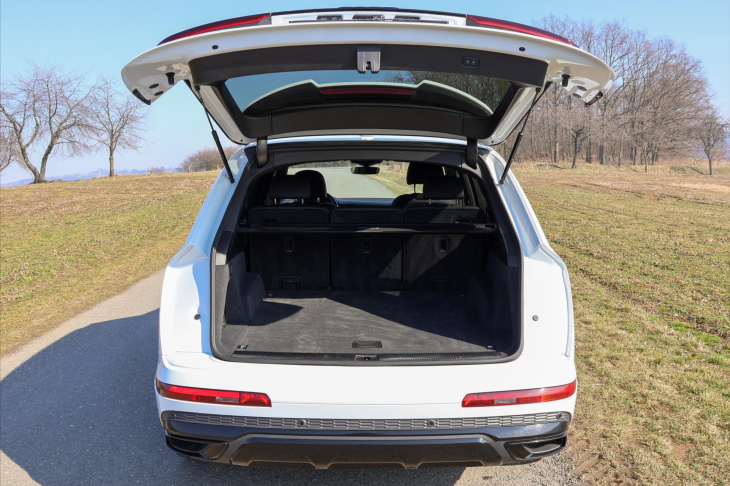 Audi Q7 3,0 TDI quattro tiptronic S line