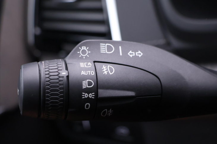 Volvo XC90 2,0 B5 AWD 173kW 1.Maj DPH CZ