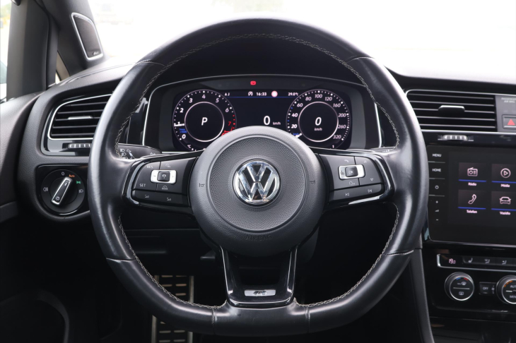 Volkswagen Golf 2,0 TSI 228kW 4M DSG Virtual R