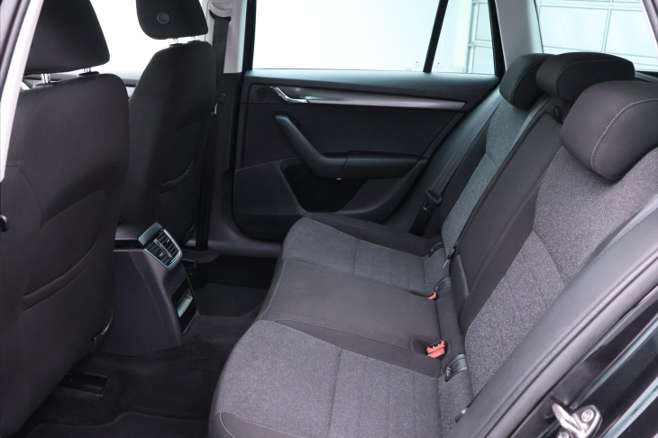 Škoda Octavia 2,0 TDI 110KW DSG Soleil