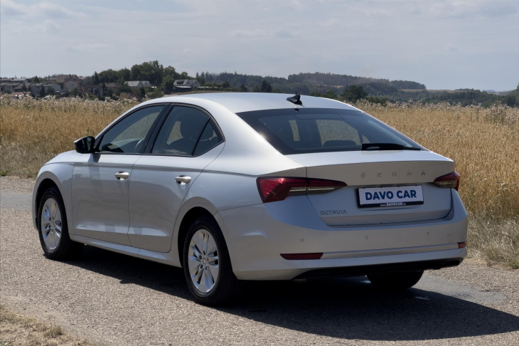 Škoda Octavia 2,0 TDI 85kW Ambition CZ DPH