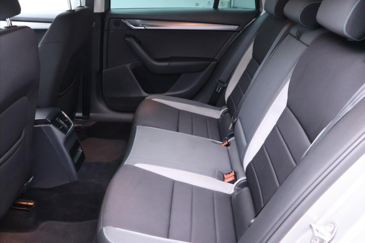 Škoda Octavia 2,0 TDI 135kW DSG Tažné 4x4