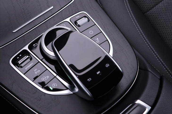 Mercedes-Benz Třídy E 2,0 220D  143kW 4MATIC  AUT