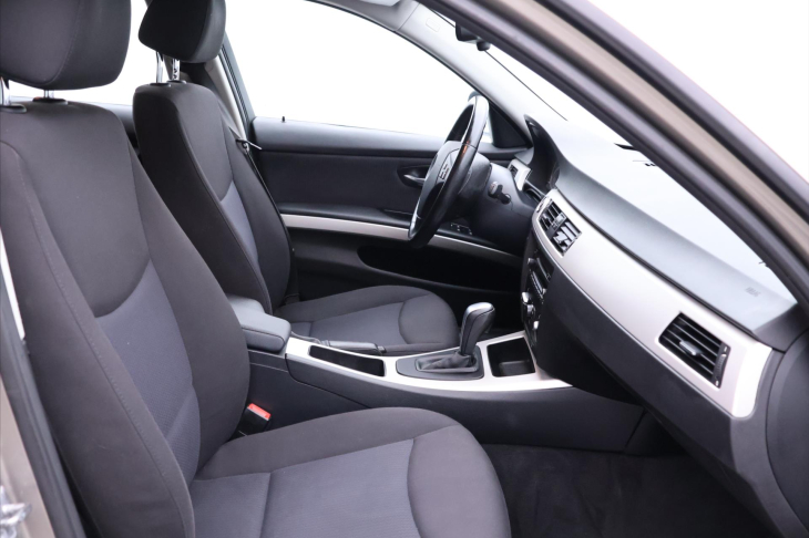 BMW Řada 3 2,0 318i 105kW Automat Klima