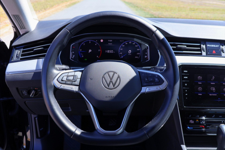 Volkswagen Passat 2,0 TDI DSG Matrix Virtual DPH