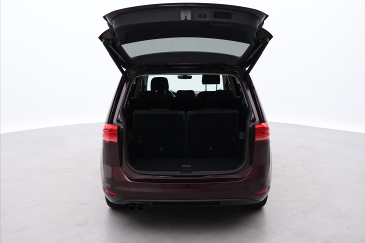 Volkswagen Touran 1,4 TSI 110kW DSG Sound 7-Míst