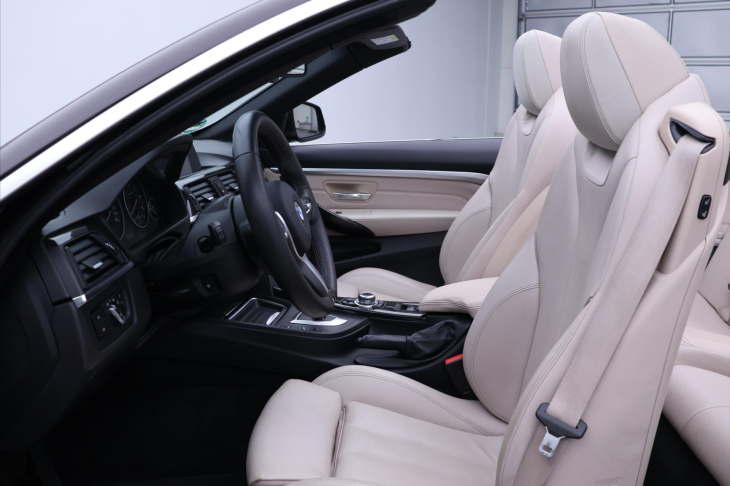 BMW Řada 4 2,0 135 kW Modern Line Cabrio