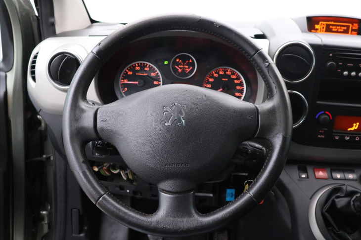 Peugeot Partner Tepee 1,6 HDI 80kW Premium Pano